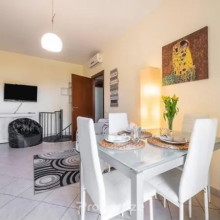 Apartmán Sun Terrace By Propertize Quartu SantʼElena